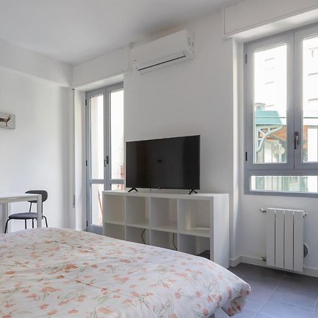 20Mins From Duomo - Renovated Apt Near City Center Apartment Милано Екстериор снимка