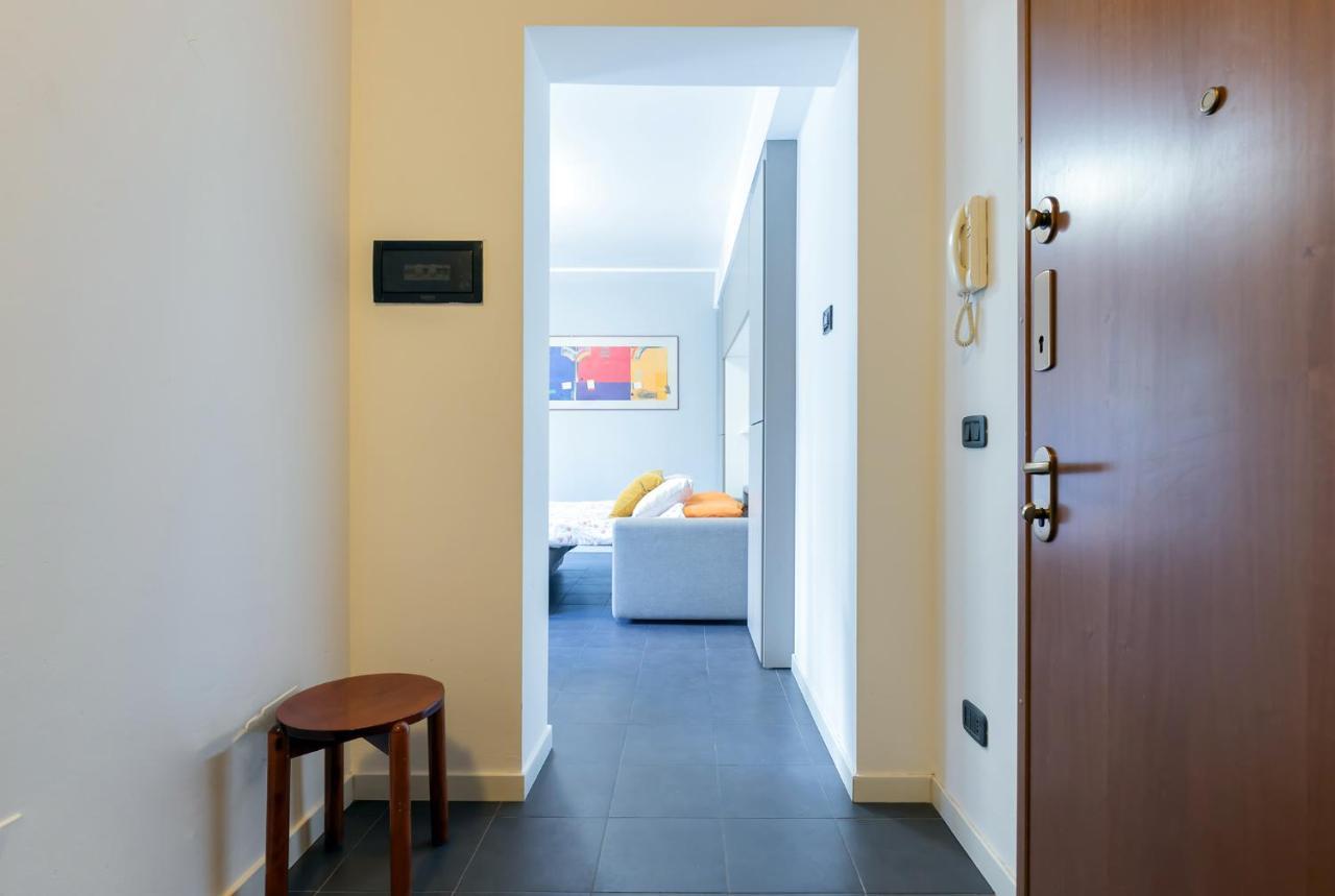 20Mins From Duomo - Renovated Apt Near City Center Apartment Милано Екстериор снимка